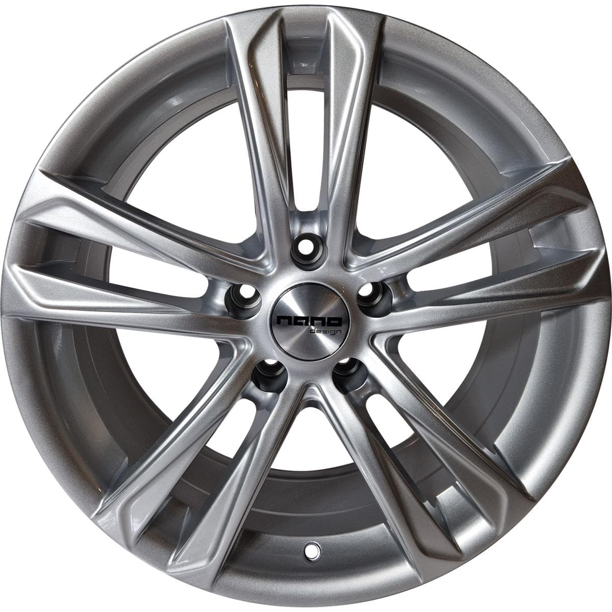 R18 X 8 5X115 ET20 71.6 NANO BK798 Silver